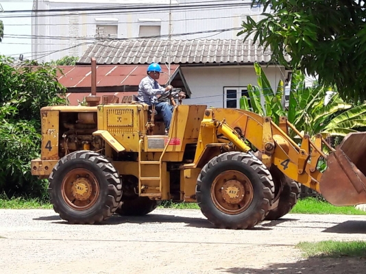 ขายรถตักล้อยาง CAT 920