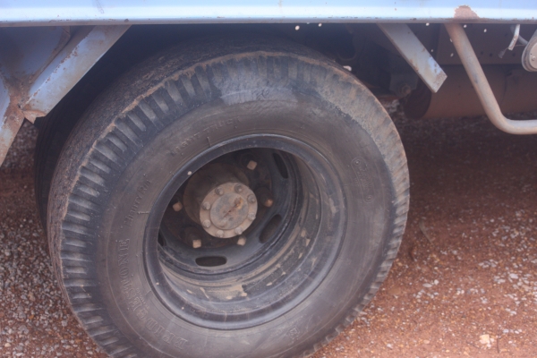 รถ6ล้อ NPR 120 แรงปี40ฝาขาว รถ6ล้อ NPR 120 แรงปี40ฝาขาว