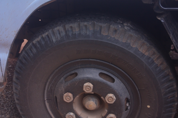 รถ6ล้อ NPR 120 แรงปี40ฝาขาว รถ6ล้อ NPR 120 แรงปี40ฝาขาว