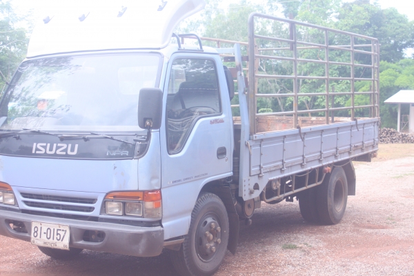 รถ6ล้อ NPR 120 แรงปี40ฝาขาว รถ6ล้อ NPR 120 แรงปี40ฝาขาว