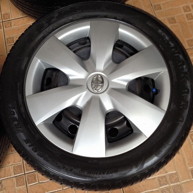 ะทะฝาครอบ 4รู100 ขอบ15นิ้ว ฝาแท้ครบ ยางDeestone 195 55 15 ปี 13 และปี 11 อย่างละคู่ ดอกสวยทั้งชุด ตจวส่งได้  -กดเข้า www.phongcar2481.com ดูสินค้าเพิ่มเติมครับ