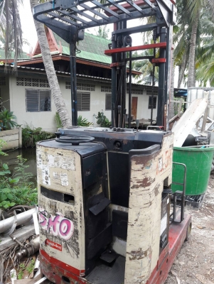 ขายด่วนรถฟอร์คลิฟท์ไฟฟ้า2คัน ขายด่วนรถฟอร์คลิฟท์ไฟฟ้า2คัน