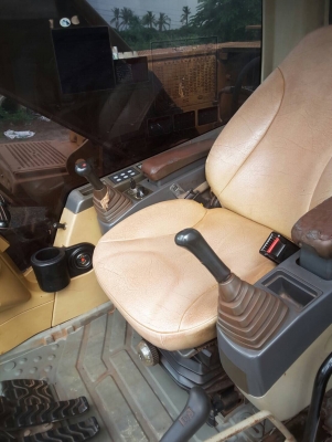 ขายรถแมคโคร CAT รุ่น 320C