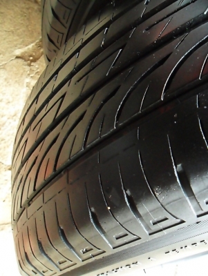 ยาง17 ลงพื้นปี15 บริดสโตน 215-55-R17 (4เส้น4,300)