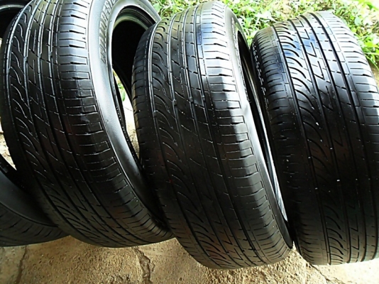 ยาง17 ลงพื้นปี15 บริดสโตน 215-55-R17 (4เส้น4,300)