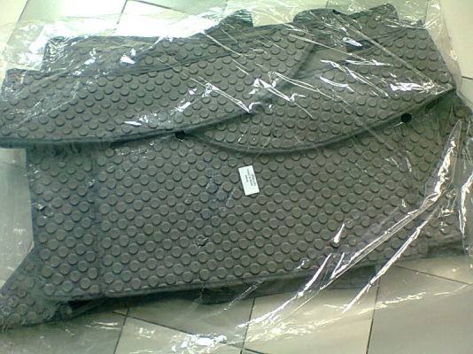 SALE พรมกระดุมเข้ารูปเต็มคัน TOYOTA REVO 4 ประตู SALE พรมกระดุมเข้ารูปเต็มคัน TOYOTA REVO 4 ประตู