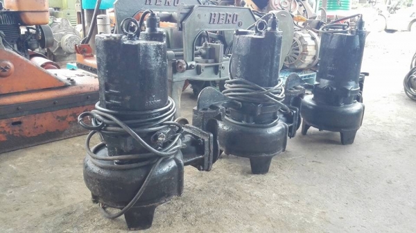 ** เหลือ 2 ตัว ** ปั้มแช่ไดโว่ SHINMAYWA Made in JAPAN ขนาด 3 HP 380V ท่อ 2.5&quot;- 2&quot; สภาพสวยพร้อมใช้งาน.