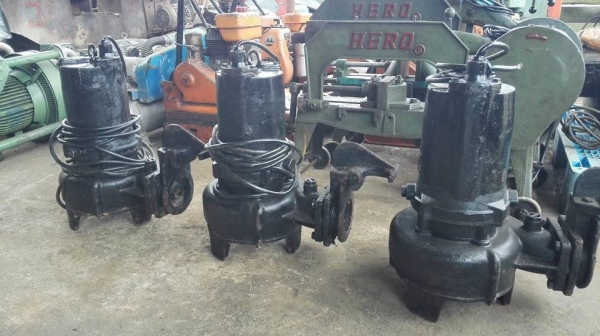 ** เหลือ 2 ตัว ** ปั้มแช่ไดโว่ SHINMAYWA Made in JAPAN ขนาด 3 HP 380V ท่อ 2.5&quot;- 2&quot; สภาพสวยพร้อมใช้งาน.