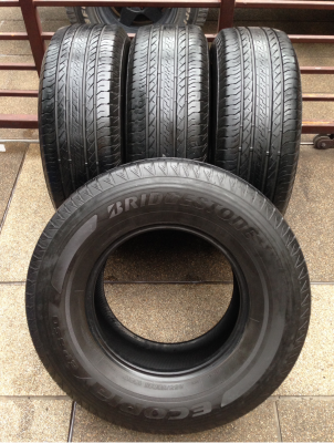 ยาง Bridgestone 255 70 15 ปี14 ดอกเยอะ พร้อมใช้งาน ราคาไม่แพง