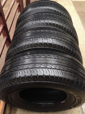 ยาง Bridgestone 255 70 15 ปี14 ดอกเยอะ พร้อมใช้งาน ราคาไม่แพง