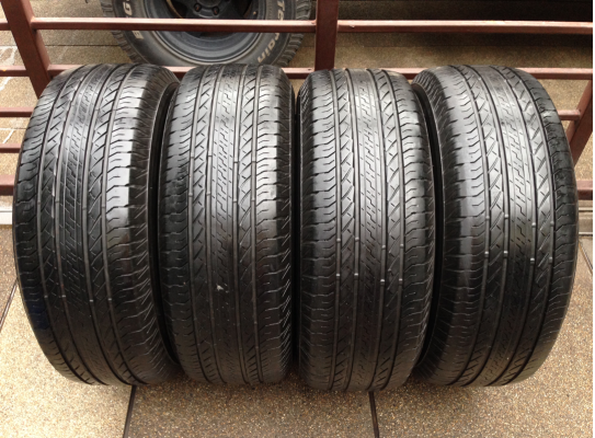 ยาง Bridgestone 255 70 15 ปี14 ดอกเยอะ พร้อมใช้งาน ราคาไม่แพง