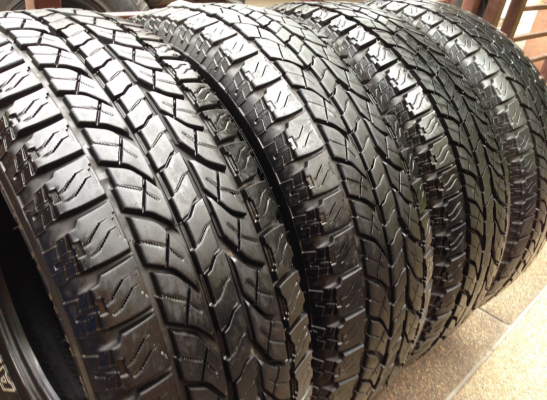 ยาง All Yokohama 265 70 16 สิ้นปี12 ดอกเต็ม ใช้ยาว ราคาไม่แพง