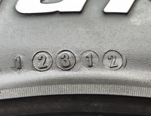 ยาง All BF Goodrich 265 75 16 กลางปี12 ดอกเยอะ พร้อมใช้งาน ราคาเร้าใจ