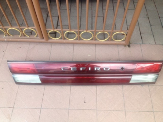 ไฟทับทิม NISSAN A32 เก่าญี่ปุ่นเเท้สภาพสวย