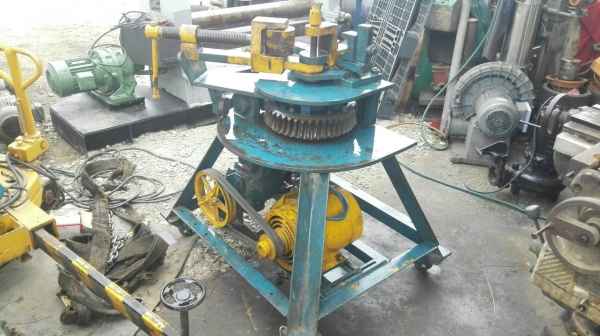 Sell> เครื่องดัดท่อไอเสีย 3" มอเตอร์ Mitsu 5 HP 380V มาแต่ตัวไม่มีอุปกรณ์ สภาพยังสดเฟืองอ้วนเต็มมาเทสก่อนได้!!