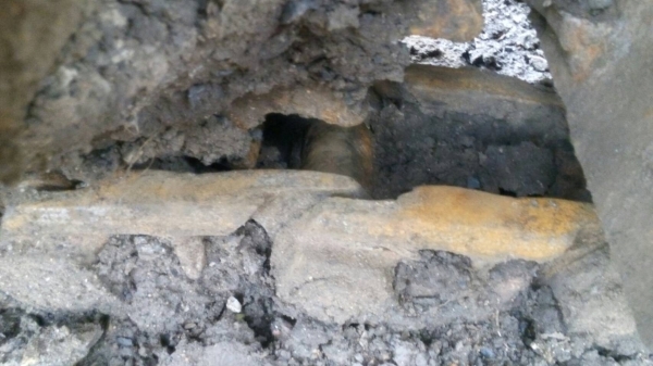 ขายโซ่+แผ่น รถแมคโค SK-200-3-5 สภาพสวยแผ่นยาว 80 ซม.สนใจรีบนะครับ มาไวไปไวครับ ลิงค์บู๊ช 80\% ครับ