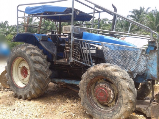 ขายรถไถ2เพลา NEWHOLLAND TS90 กรองใหญ่ สนใจโทร 081-970-1072