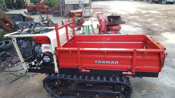 รถบรรทุกการเกษตรและก่อสร้างนั่งขับ รหัสสินค้า A3-8 เดิมๆเราไม่มีมีแต่ปรับสภาพแล้วพร้อมใช้