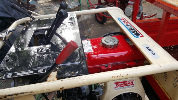 รถบรรทุกการเกษตรและก่อสร้างนั่งขับ รหัสสินค้า A3-8 เดิมๆเราไม่มีมีแต่ปรับสภาพแล้วพร้อมใช้