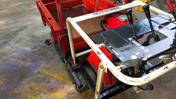 รถบรรทุกการเกษตรและก่อสร้างนั่งขับ รหัสสินค้า A3-8 เดิมๆเราไม่มีมีแต่ปรับสภาพแล้วพร้อมใช้