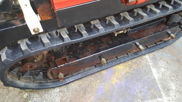 รถบรรทุกการเกษตรและก่อสร้างนั่งขับ รหัสสินค้า A3-8 เดิมๆเราไม่มีมีแต่ปรับสภาพแล้วพร้อมใช้