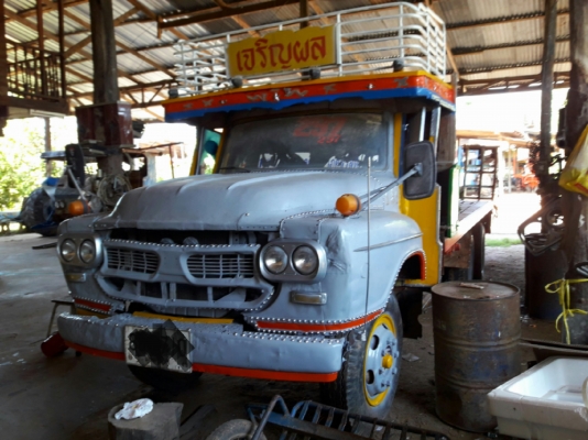 ขายเทลเลอร์ 10 ล้อ 1 เพลาสำหรับขึ้นรถเกี่ยว รถแบคโฮ หางพับไฮดรอลิค ทะเบียนพร้อมโอน