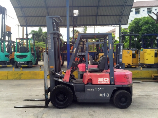 -:-*&bull;*ข า ย ร ถ ย ก นำ เ ข้ า*&bull;*-:-NISSAN FD20 ดีเซล เกียร์ออโต้ เสาสูง4เมตร สนใจติดต่อ083-062-0223(ปอนด์)