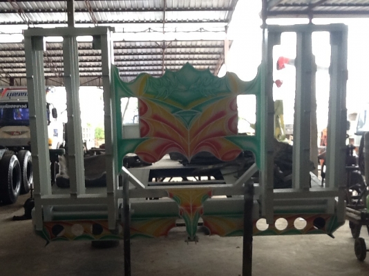 แพขึ้นรถเกี่ยวเหล็กต่อใหม่ทั้งคัน