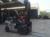ขายรถโฟร์คลิฟท์ตามสภาพ Nissan LPG ขนาด 1.5, 2.0, 2.5, 4.5 ตัน นำไปซ่อมต่อเพื่อขายหรือให้เช่าได้กำไรดี