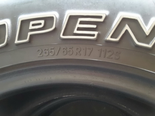 TOYO AT ขนาด 265/65/17 ปี14 สภาพดี 1ชุด TOYO AT ขนาด 265/65/17 ปี14 สภาพดี 1ชุด