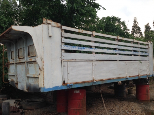 กระบะดั้ม 10ล้อ ยกลงจากHINO