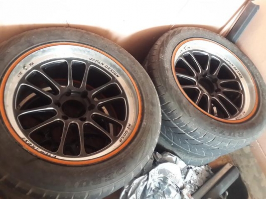 ขาย ล้อ ขอบ 20หก รู ำร้อมยาง ปี 13 สภาพ สวย ล้อ เดิมสีเดิมคับ