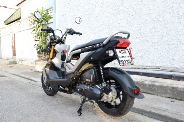 Zoomer x ตัวtop allnew รถบ้านแท้ เจ้าของคนเดียว เล่มชุดโอนครบ