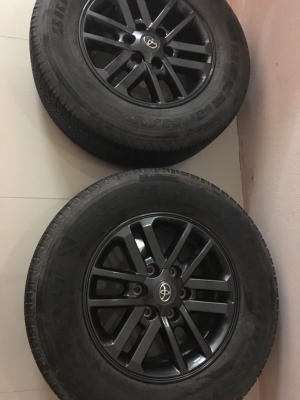 แม็กTOYOTA FORTUNER รุ่นมิดไนท์ พร้อมยางบริดโตน ปี 14