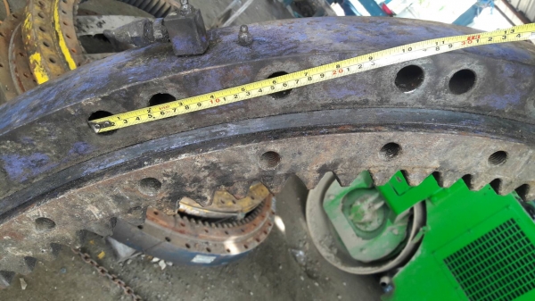 ขายเอวสวิงรถขุด KOMATSU PC228 ของเก่านอก ราคา 28,000 บาท