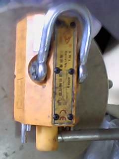 ขายแม่เหล็กยกของ