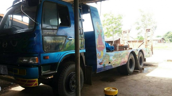 ขายเทรลเลอร์2เพลา HINO เครื่อง185แรง พาวเวอร์ เบรกจิฟฟี่ ภายในสวย แอร์เย็น สภาพสวยพร้อมใช้งาน เอกสารถูกต้อง เล่มทะเบียนพร้อมโอน ราคา690,000 สนใจโทร 090-8588220คุณนะ 093-3258446คุณบิว หรือเข้าดูสินค้าอื่นๆได้ที่ www.narong2truck.com หรือ www.truck.in.th/49