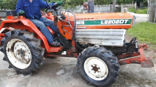 ขายรถไถ 22 แรงเก่านอก โฟวิล