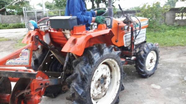 ขายรถไถ 22 แรงเก่านอก โฟวิล