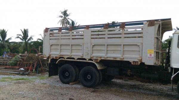 ขายกระบะดัมพ์พร้อมอุปกรณ์ครบ ยกลงจาก Hino F18