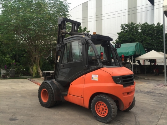 ขายโฟล์คลิฟท์ LINDE 5ตัน เสายกได้สูง4เมตร เครื่องยนต์ดีเซล งาซไลด์ซ้ายขวาได้ สนใจติดต่อ บริษัท ชัยเสรียานยนต์ จำกัด ติดต่อโดยตรงที่ 086-0801238 ทางบริษัทมีบริการเช่าเครื่องจักร รายวัน/รายเดือน ซ่อมบำรุงเครื่องจักร/รถบรรทุก ใกล้นิคมอุตสาหกรรมเกตุเวย์