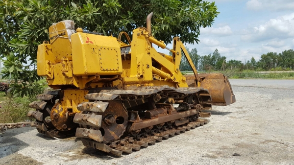 ขายด่วนแทคเตอร์-มิสซูมิชิ-D3BS3Fดัน-ตักหน้ารถนอกเพื่อเข้ามายังยังไม่เคยใช้งานในเมืองไทยเลย ขายด่วนแทคเตอร์-มิสซูมิชิ-D3BS3Fดัน-ตักหน้ารถนอกเพื่อเข้ามายังยังไม่เคยใช้งานในเมืองไทยเลย