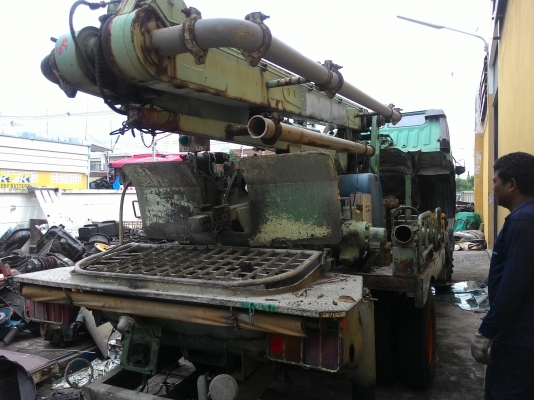 ขายรถปั้มปูน 6ล้อ HINO FC3J เครื่อง JO8C สูง18เมตร เก่านอกยังไม่เคยใช้งานในเมืองไทย พร้อมใช้งานครับ