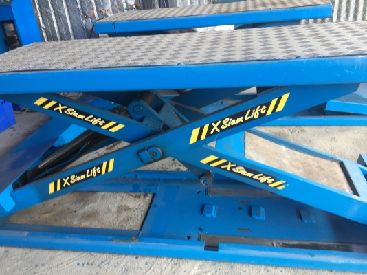 ขายลิฟต์ยกรถยนต์แบบกรรไกร(ลิฟต์X) ขายลิฟต์ยกรถยนต์แบบกรรไกร(ลิฟต์X)