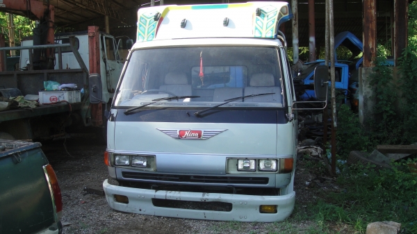 หัว HINO FC ฃุปเปอร์เสี่ย สภาพสวยเดิมๆของครบ กันชน กรอง คันเกียร์ ขาหน้า-หลัง ตู้แอร์ บังโคลน ยกใส่ได้เลย พร้อมใช้ ราคาถูก