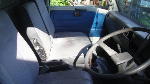 หัว HINO FC ฃุปเปอร์เสี่ย สภาพสวยเดิมๆของครบ กันชน กรอง คันเกียร์ ขาหน้า-หลัง ตู้แอร์ บังโคลน ยกใส่ได้เลย พร้อมใช้ ราคาถูก