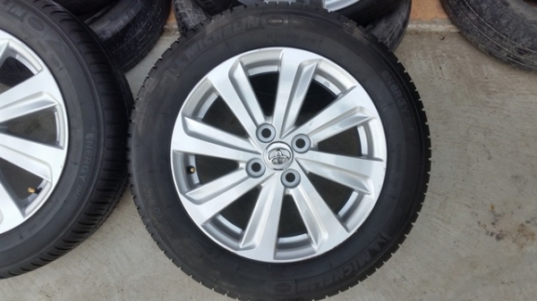 ขายล้อTOYOTA New VIOS ยางปี 14 4 ล้อ