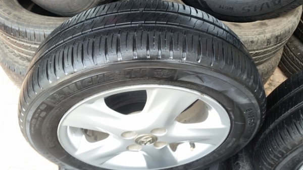 ขายล้อTOYOTA VIOS ยางปี 13  4ล้อ