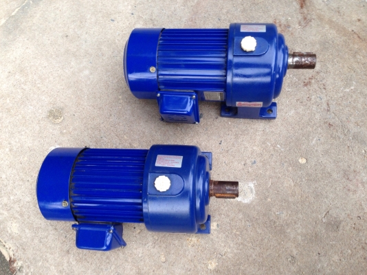 ขายมอเตอร์เกียร์ PEI GONG 0.5HP. 380V made in Taiwan อัตราทด 1:30 สภาพสวยมาก ใช้งานมาน้อย วิ่งนิ่ม พร้อมใช้งาน มี 2ตัวครับ ขายมอเตอร์เกียร์ PEI GONG 0.5HP. 380V made in Taiwan อัตราทด 1:30 สภาพสวยมาก ใช้งานมาน้อย วิ่งนิ่ม พร้อมใช้งาน มี 2ตัวครับ