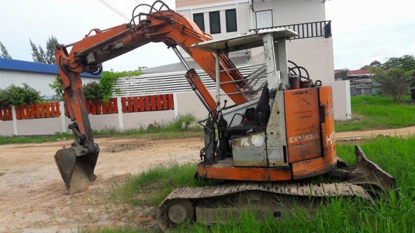 แบคโค Hitachi 50U